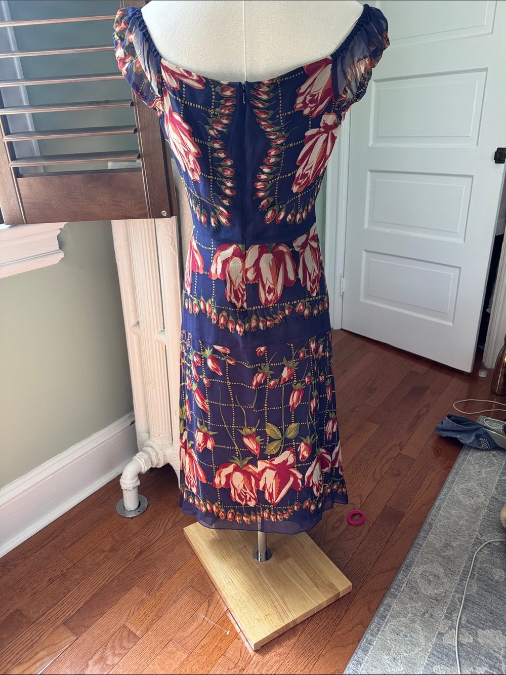 Anna Sui silk Floral Midi Dress w/ off the shoulder sleeves - Picture 7 of 15
